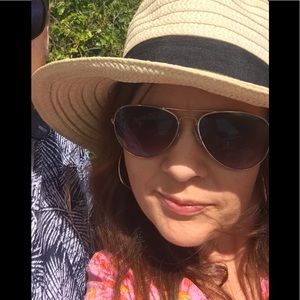 Meet your Posher, Alison